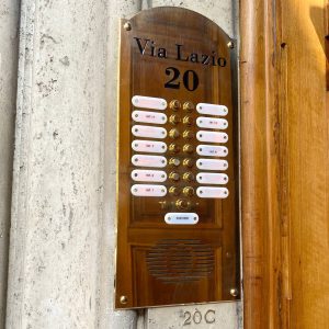 Placca citofonica Custom 372